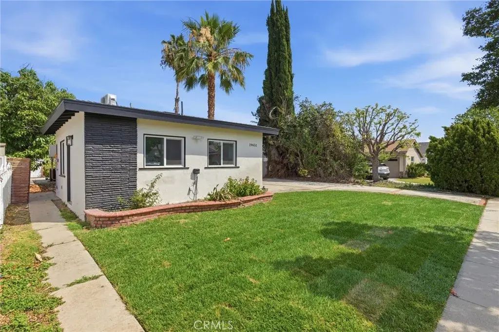19651 Friar, Tarzana