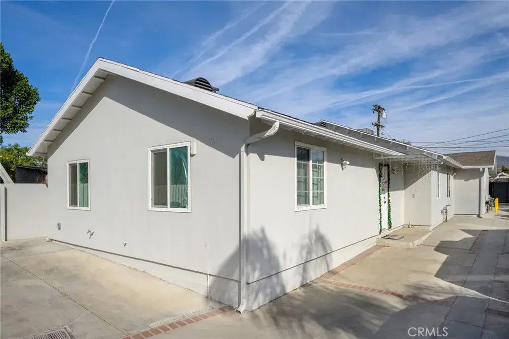 9031 El Dorado Avenue Middle, Sun Valley