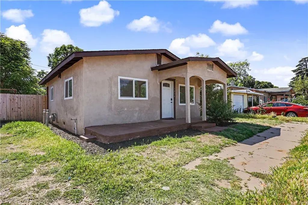 1016 E Yosemite, Madera