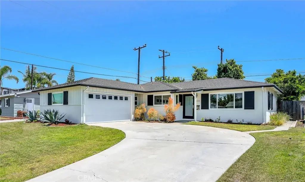 3132 Samoa, Costa Mesa