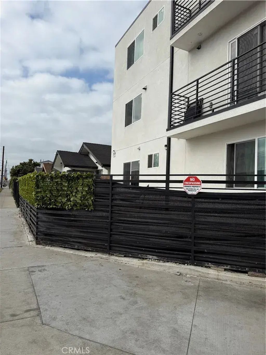 1400 57 Street West, Los Angeles