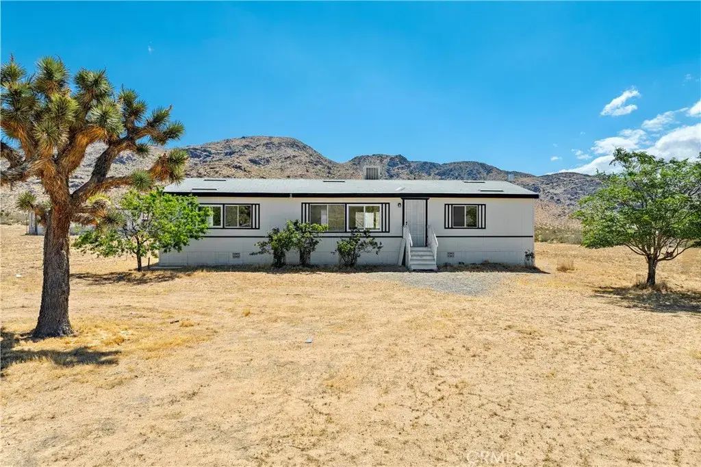 15720 Chicago, Apple Valley