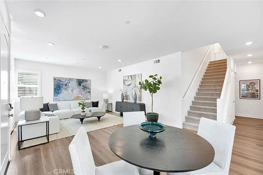 203 Denali, Lake Forest