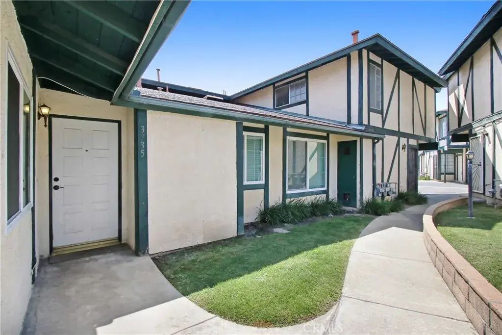 3735 N Oxford Lane, San Bernardino