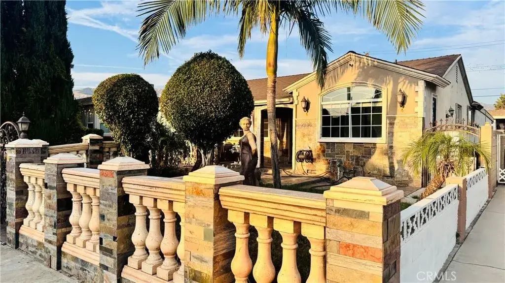 2138 N Frederic, Burbank