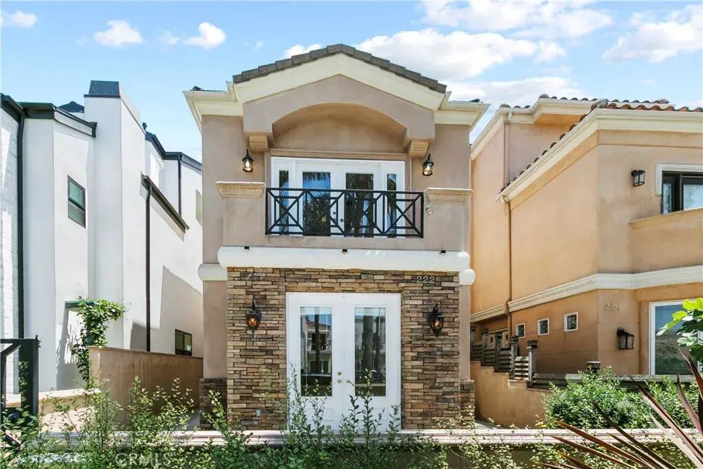 222 6th, Huntington Beach