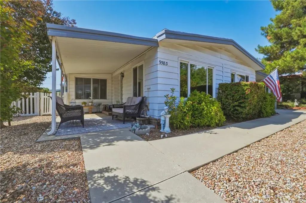 9583 Crestknoll Drive, Calimesa