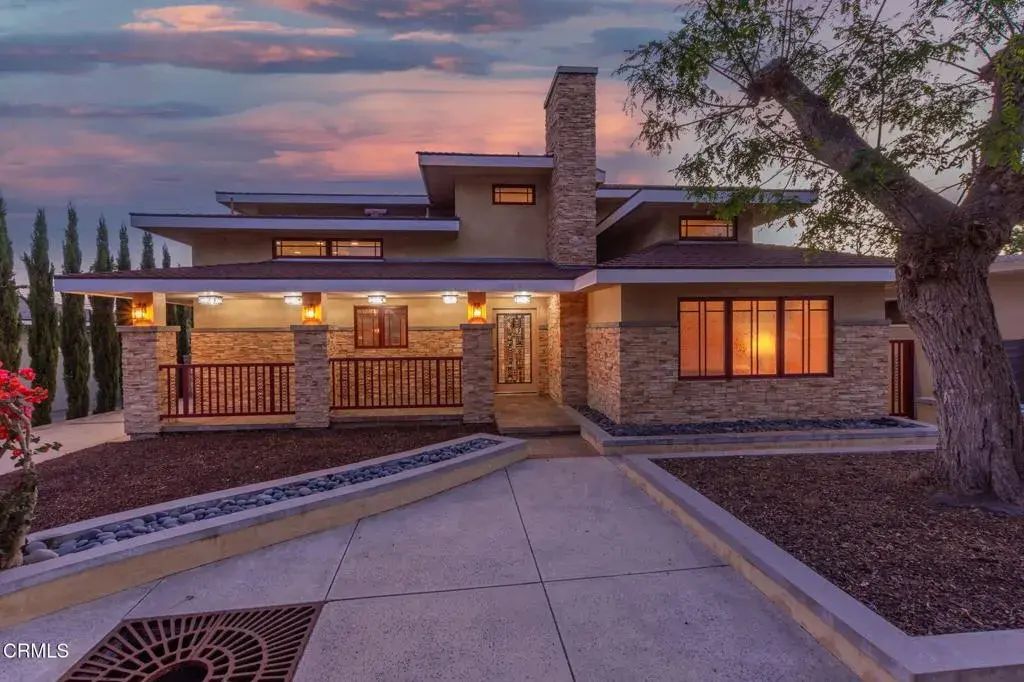 251 Palomares Avenue, Ventura
