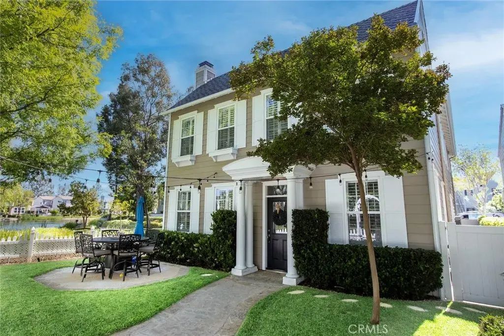 27042 Edgewater Lane, Valencia