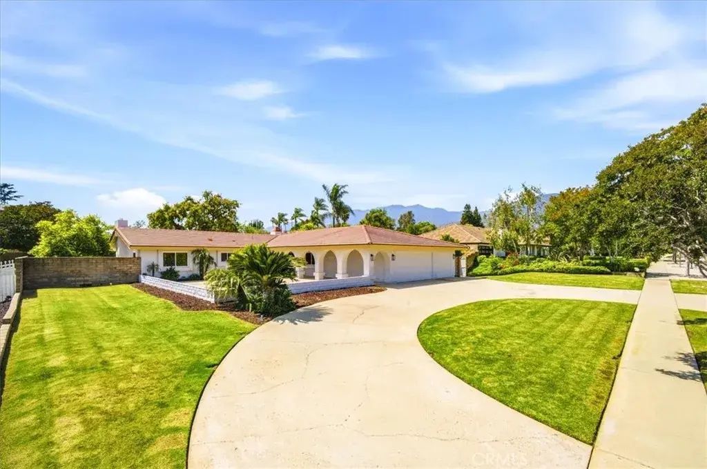 2015 N Palm, Upland
