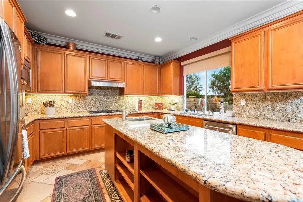 29161 Harmony Way, Saugus