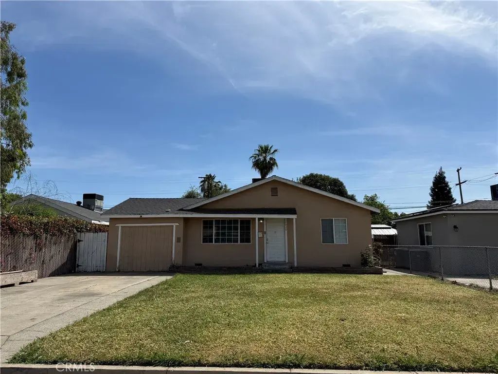 1020 W 24th, Merced