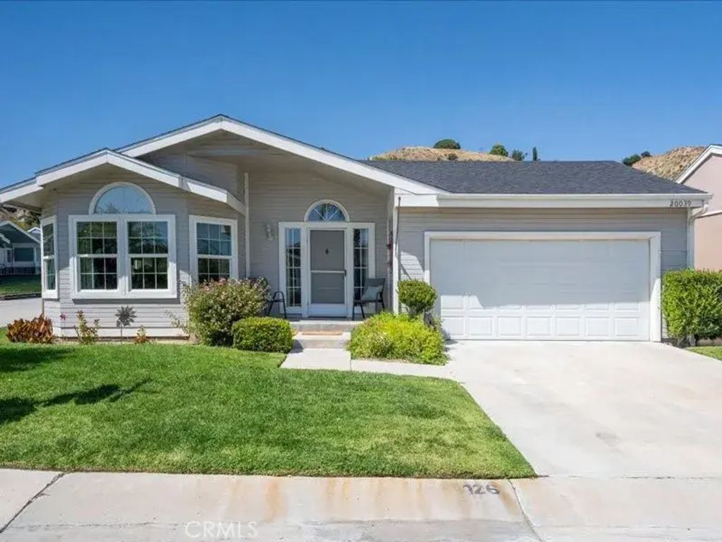 20039 Shadow Island, Canyon Country