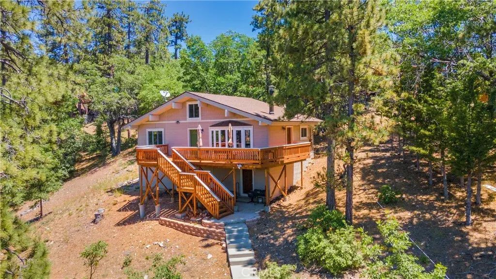 39576 Oak Glen Road, Fawnskin