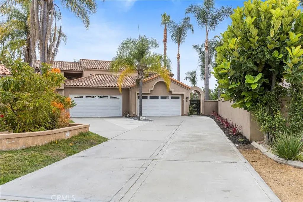14 Genoa, Laguna Niguel