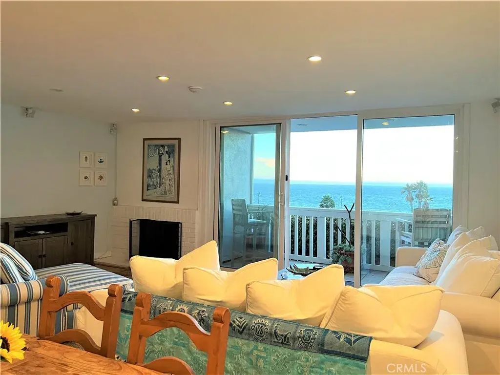 665 The Village, Redondo Beach