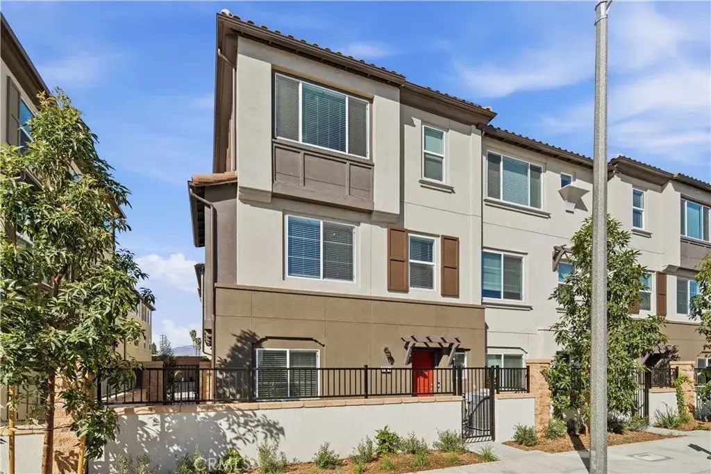 9324 Via Azul, Pico Rivera