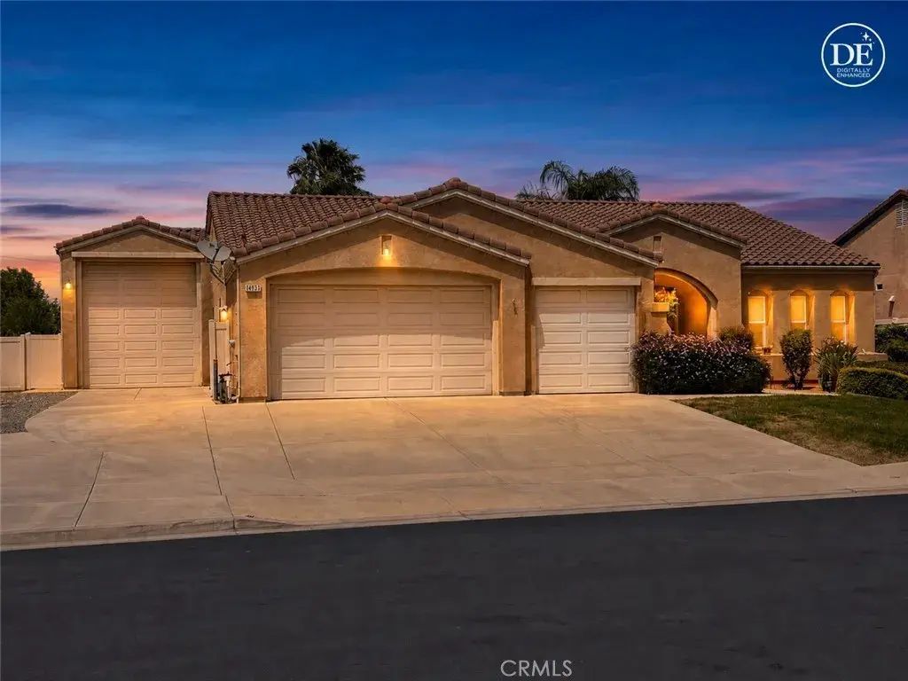 8053 Halbrook, Jurupa Valley