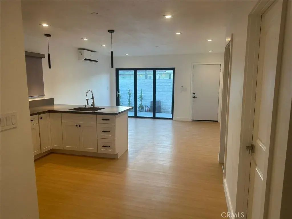 10017 Mason A, Chatsworth