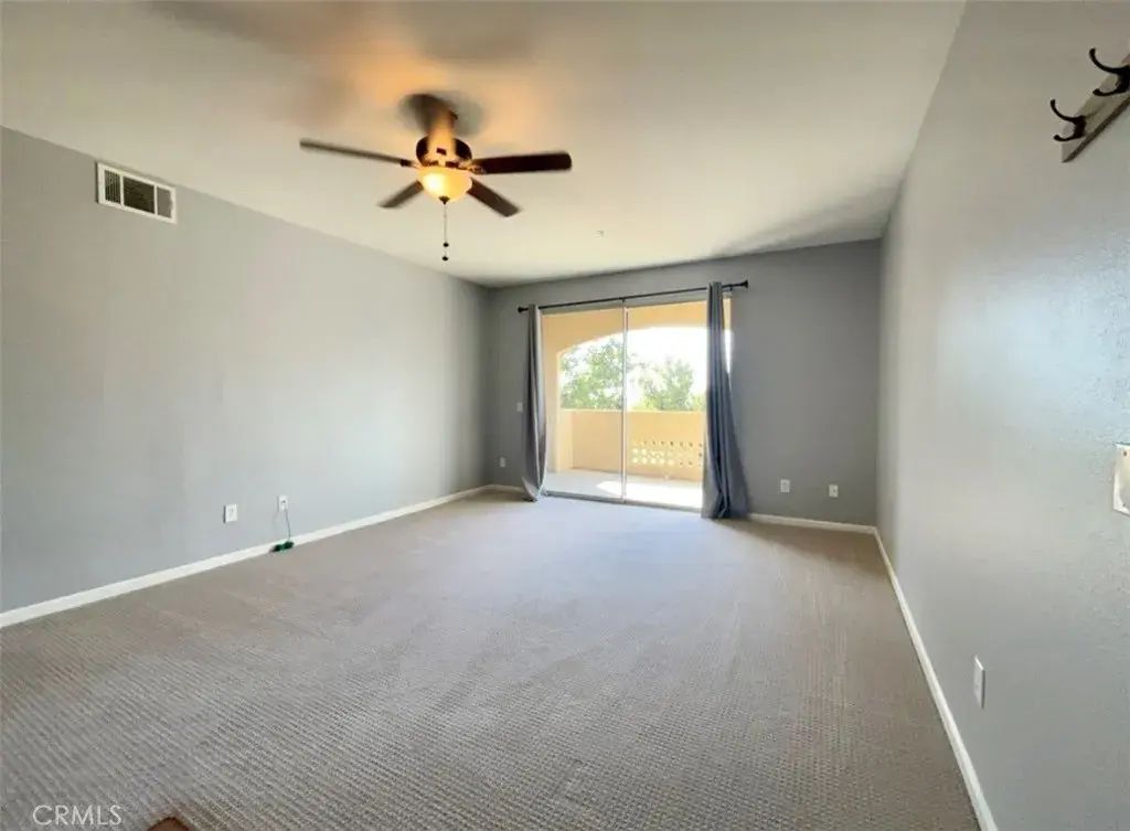 375 Central 58, Riverside