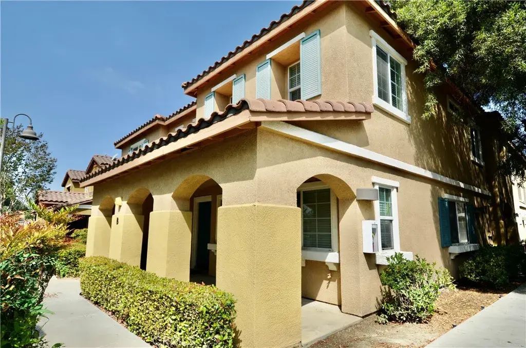 25798 Iris, Moreno Valley