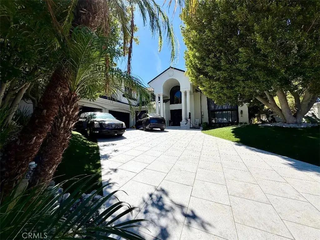 25548 Kingston Court, Calabasas