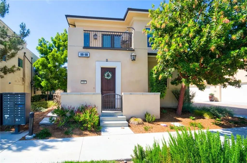 189 Follyhatch, Irvine