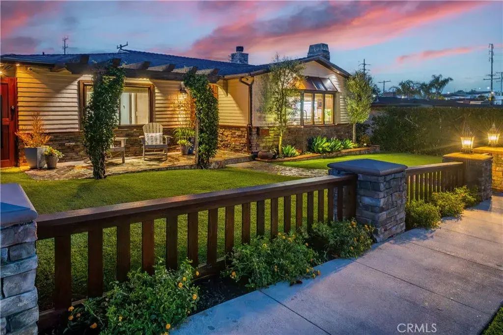 1029 E Acacia, El Segundo
