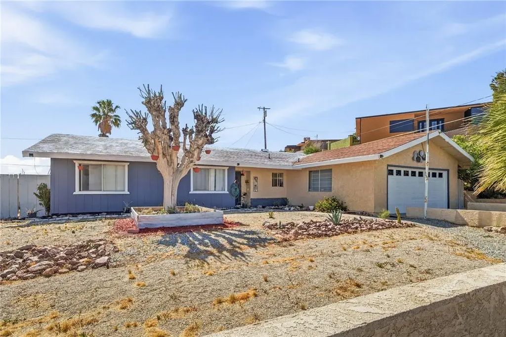 1104 Bigger St, Barstow