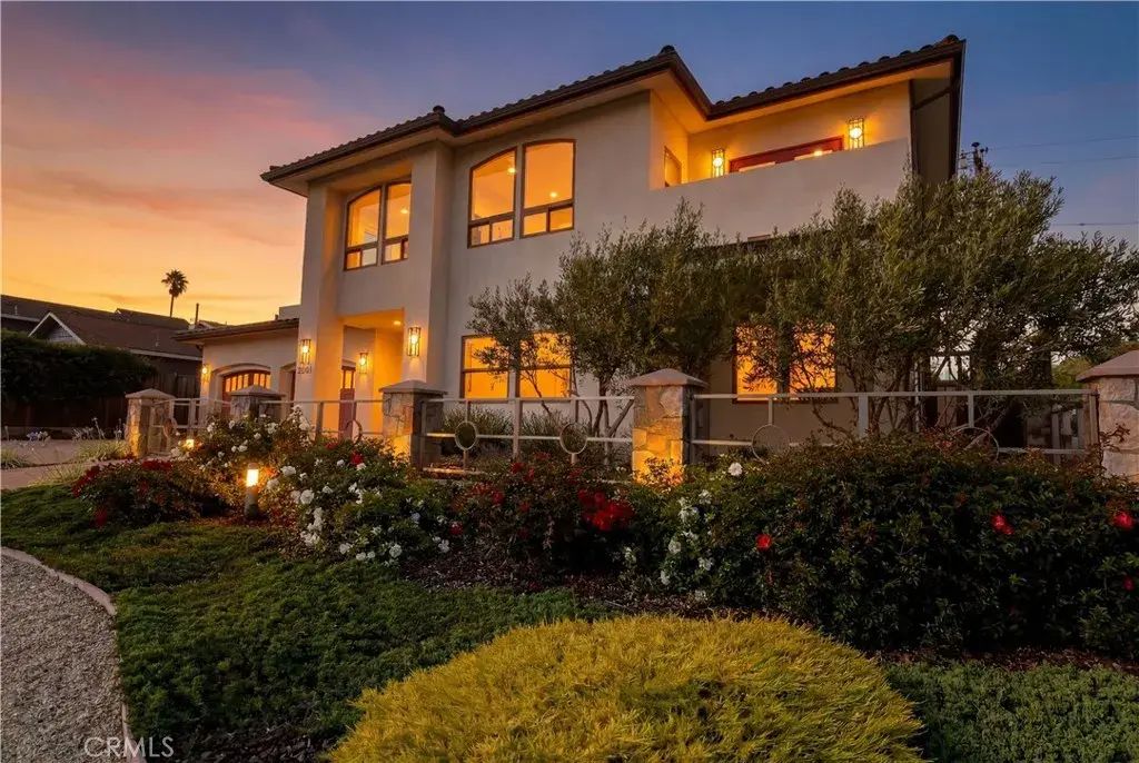 2901 Ocean Blvd., Cayucos