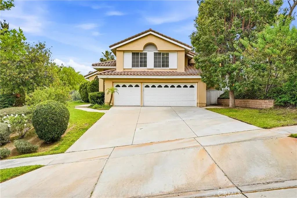 1621 San Almada Road, Corona