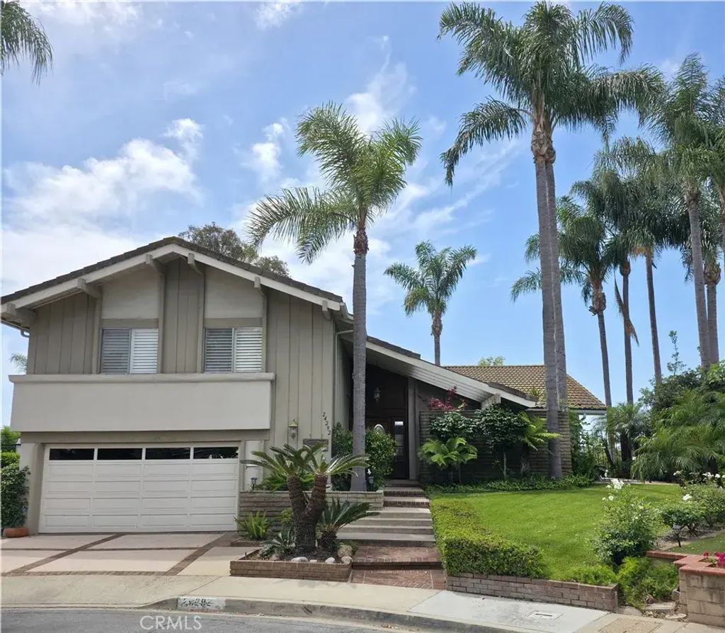 24292 Sunnybrook, Lake Forest