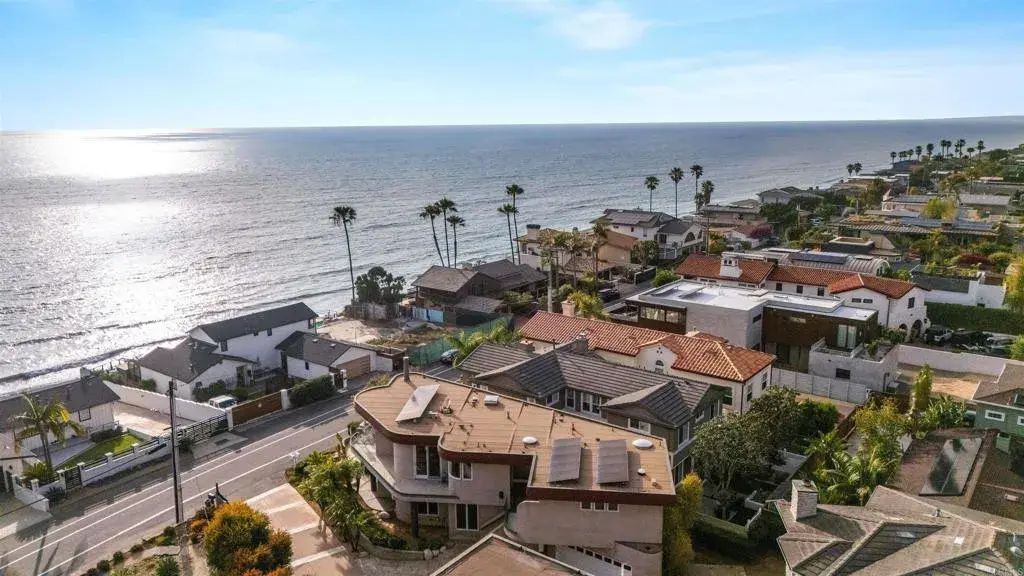 1477 Neptune Avenue, Encinitas