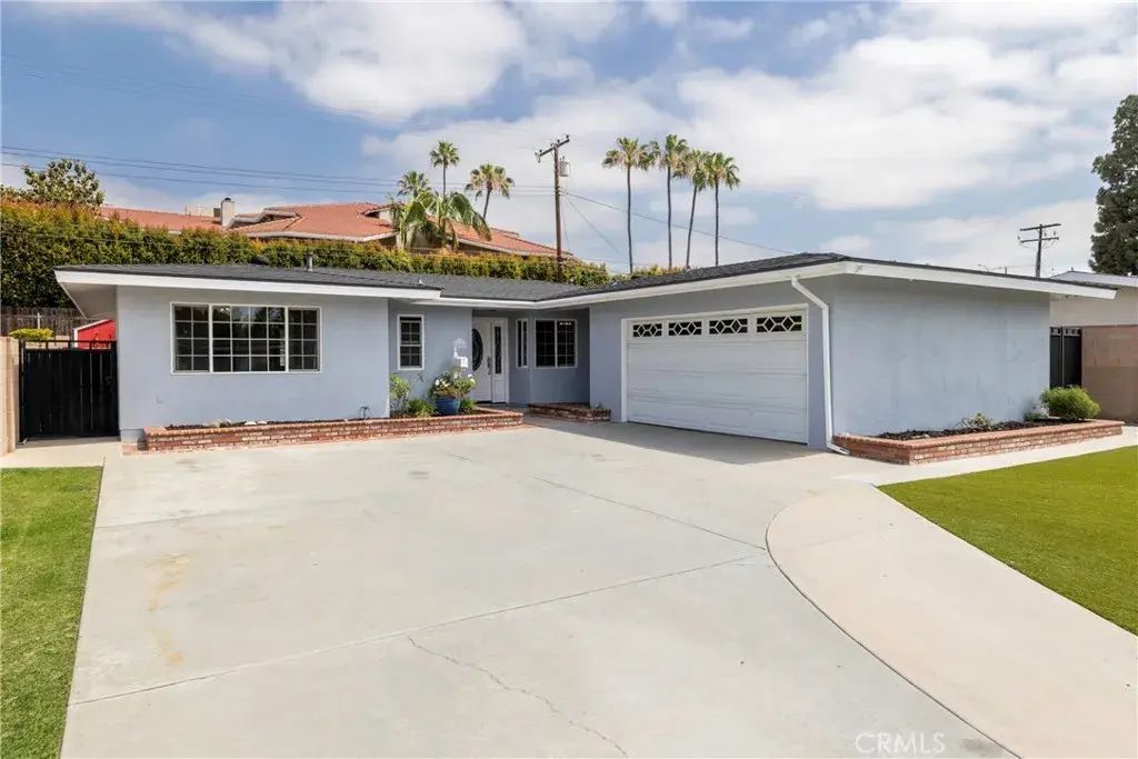 14923 Valeda, La Mirada