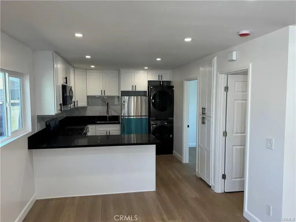6882 San Paco B, Buena Park