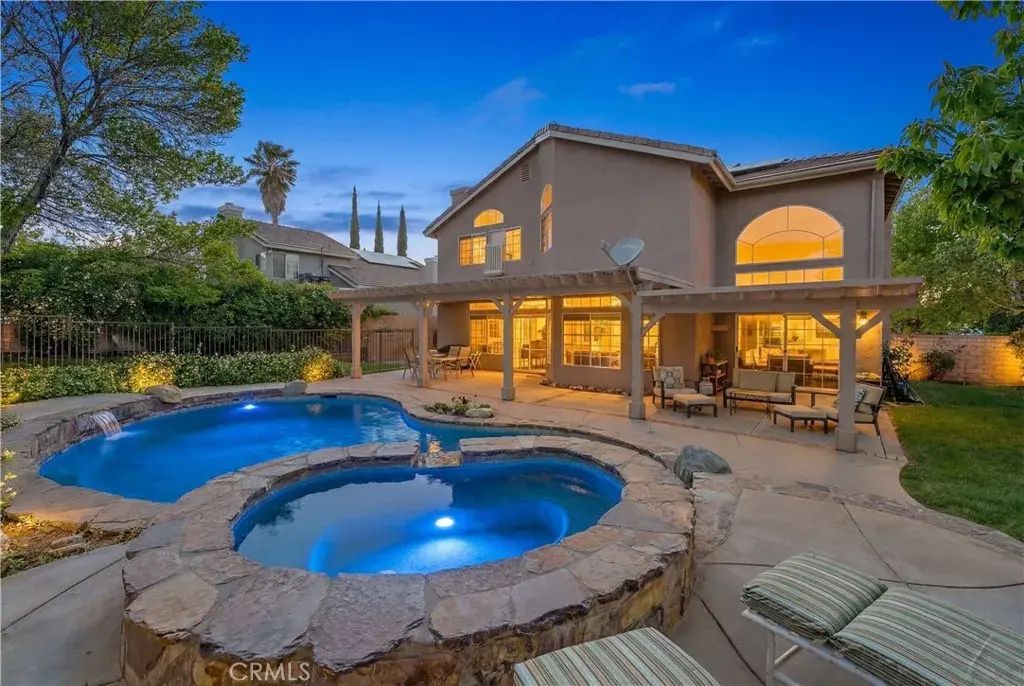 42204 Round Hill, Lancaster