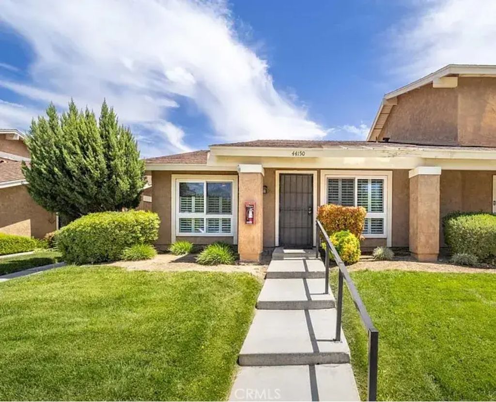 44150 30th West, Lancaster