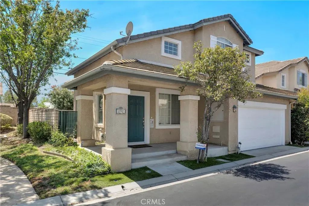 292 Edgemire Lane, Simi Valley