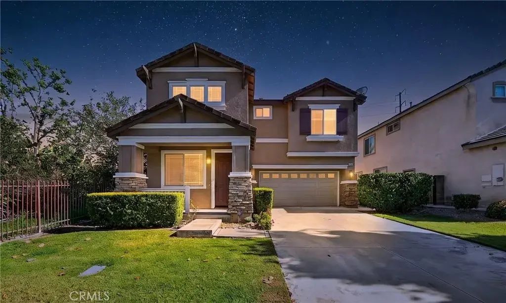 16527 Medinah St., Fontana