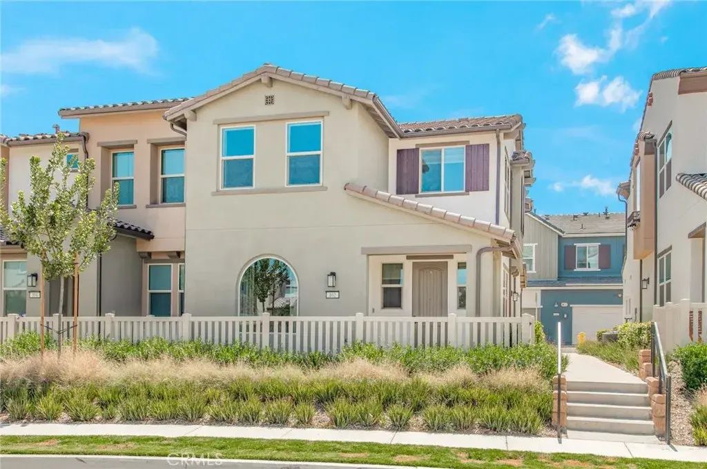 3900 Lavine Way 102, Corona