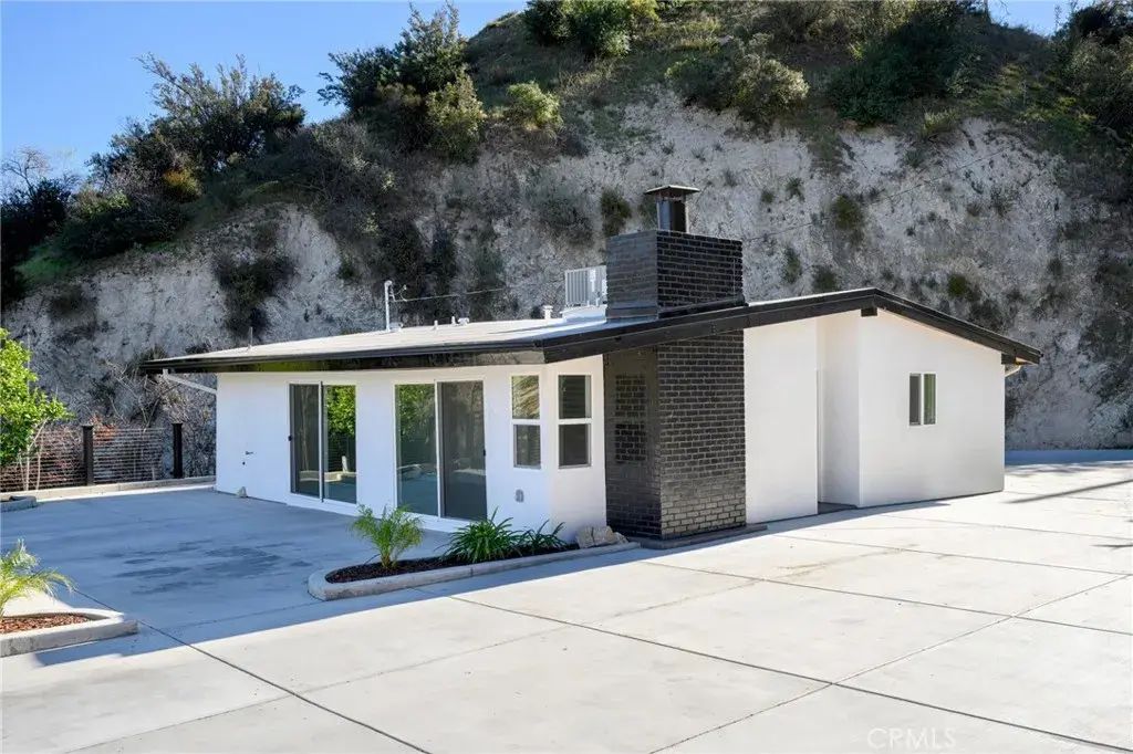 9741 Oak Bend Drive, Tujunga