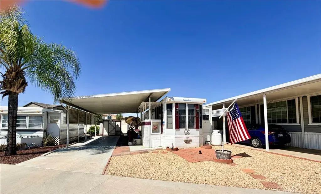 1295 S Cawston Avenue 359, Hemet