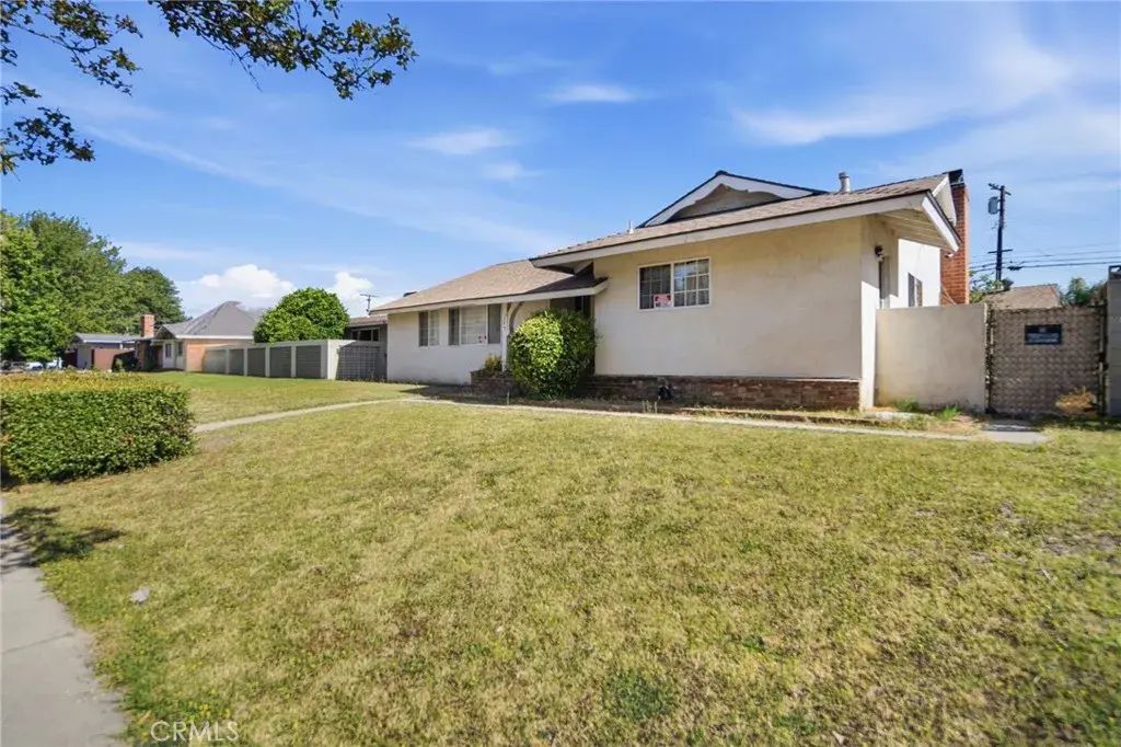 285 E Mckinley, Pomona