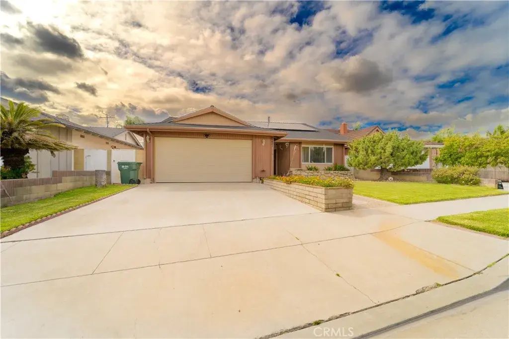 9221 Pico Vista, Downey