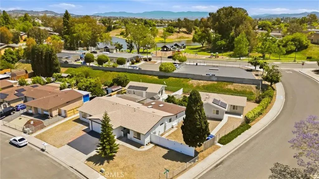 260 Lustrosos Street, Oceanside