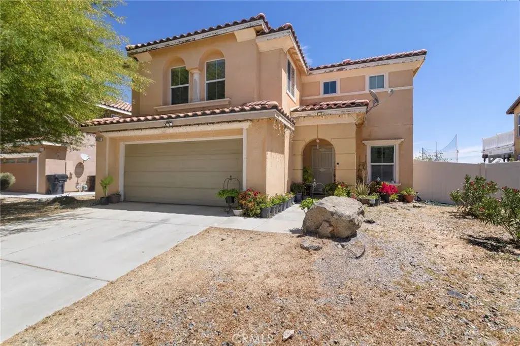 16029 White Mountain, Victorville