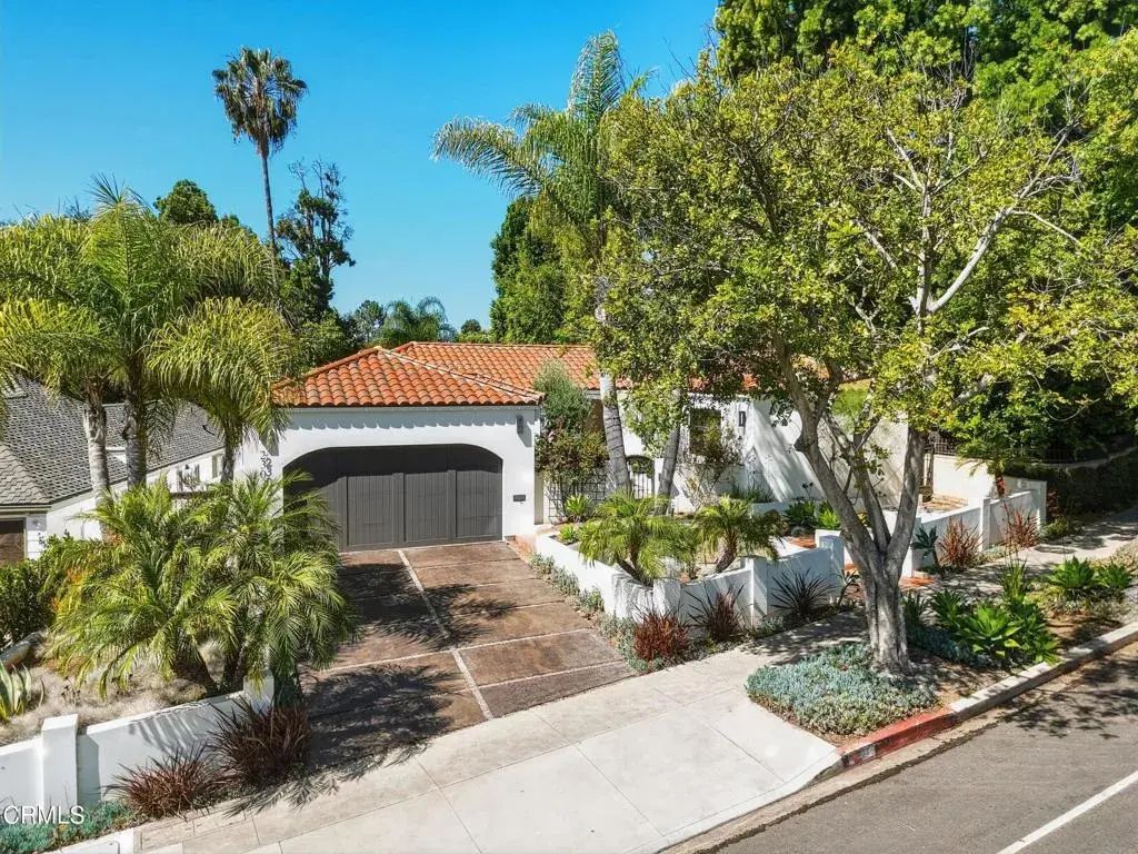 2303 Hillhurst Avenue, Los Angeles