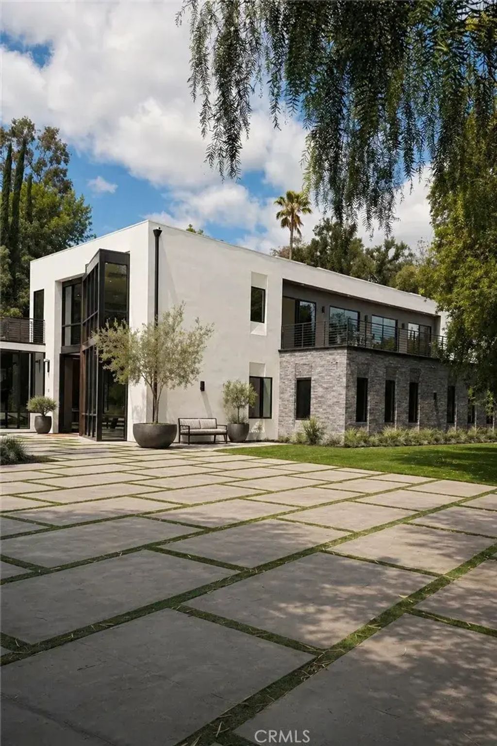 4653 Vanalden Avenue, Tarzana
