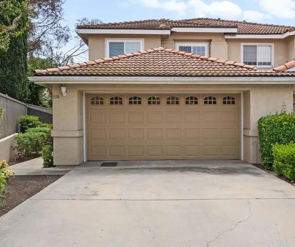 338 Ferrara Way, Vista