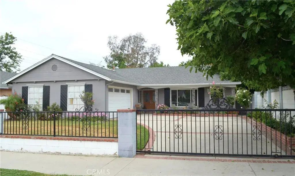 18915 Chase Street, Northridge